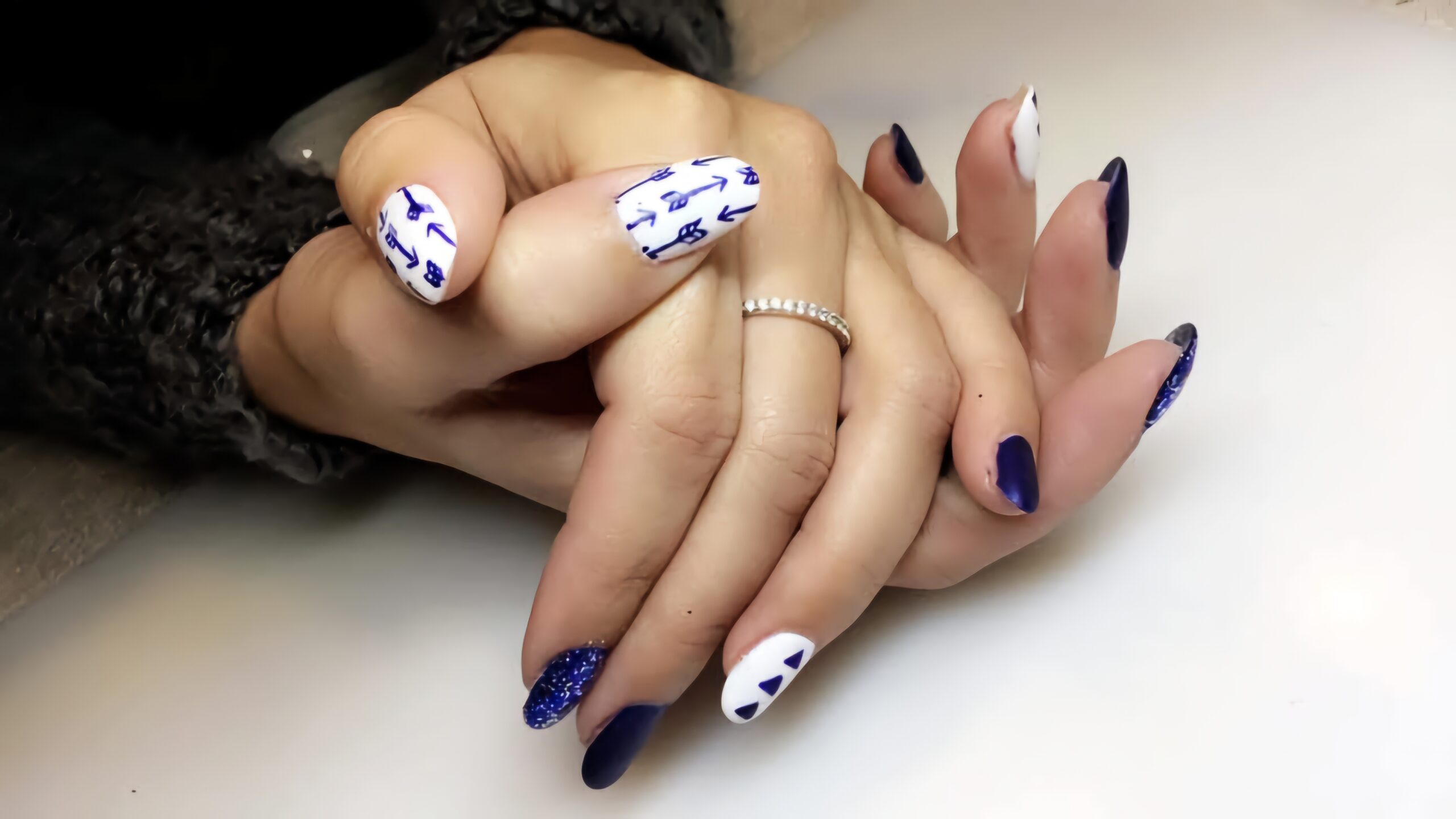 Ongles à Nézel
